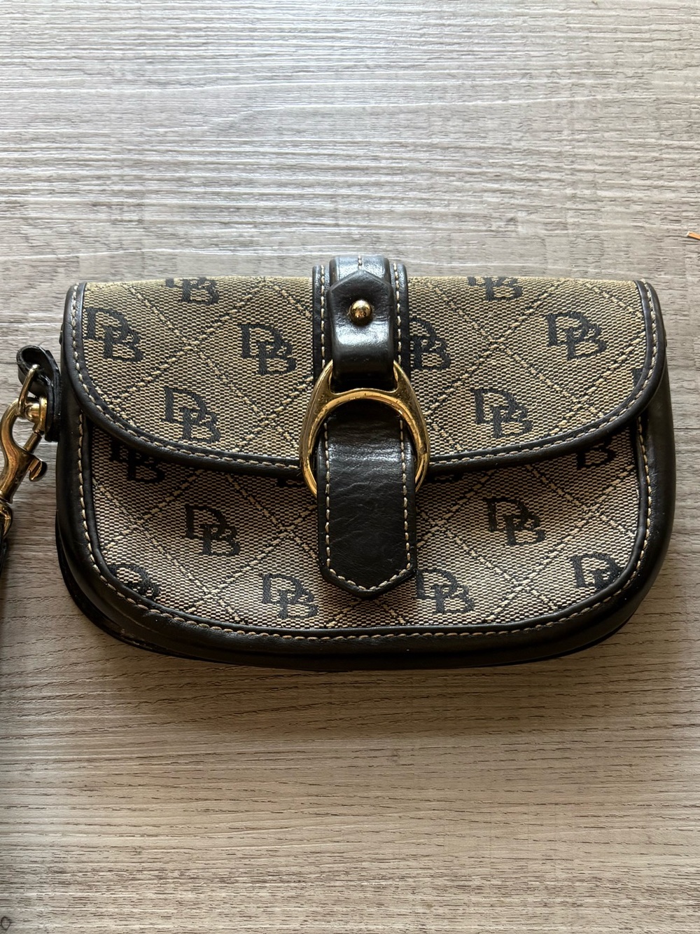 VTG Y2K Dooney & Bourke Monogram Wristlet Wallet Pouch Clutch